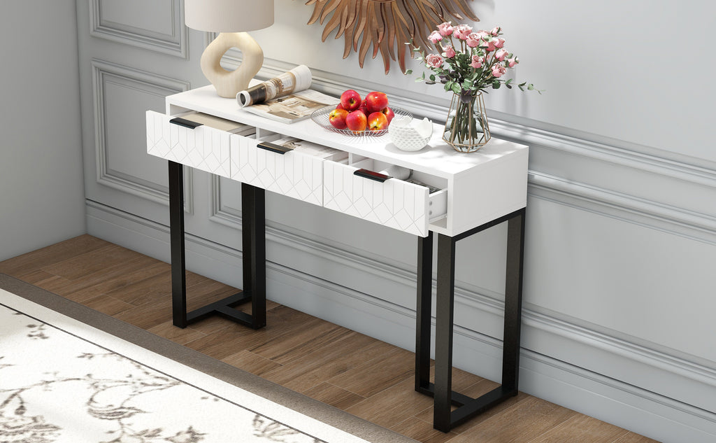 [variant:N852P470448B] White+Black image 4