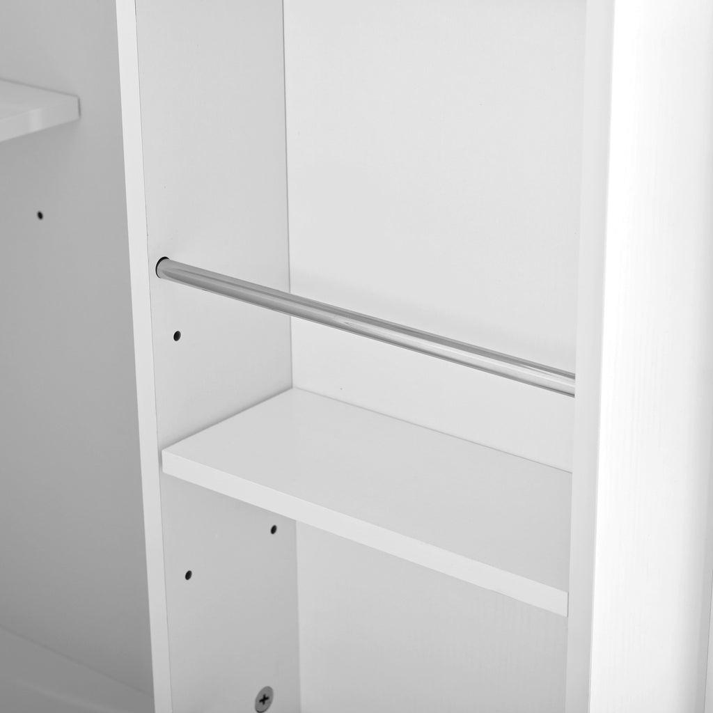 [variant:WT000003AAK] White image 17