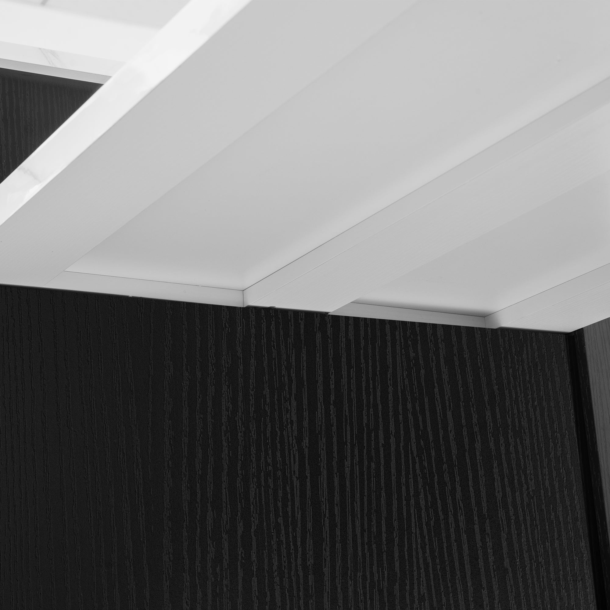 [variant:N853S000002B] Black image 31